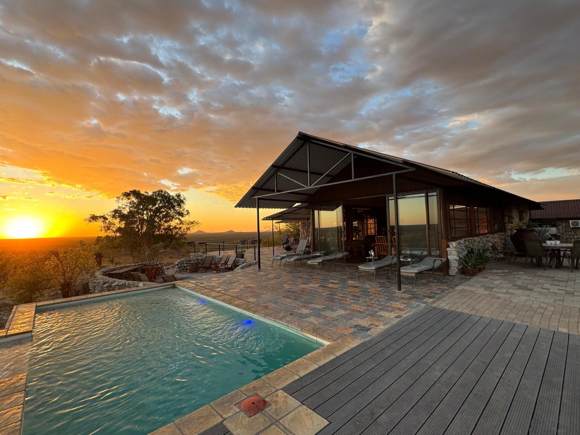 Aloegrove Safari Lodge オチワロンゴ エクステリア 写真